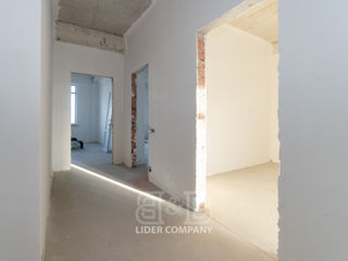 Apartament cu 2 camere, 75 m², Botanica, Chișinău foto 5