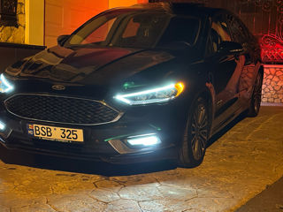 Ford Fusion foto 2