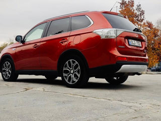 Mitsubishi Outlander foto 4