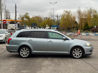 Toyota Avensis foto 6