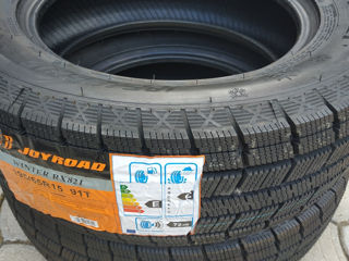 Anvelope de iarna, 2 buc, noi. 195/65R15 + un complect discuri metal.  Sau schimb pe 185/60 R15. foto 1