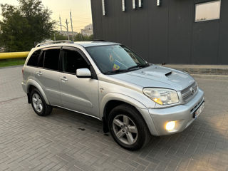 Toyota Rav 4 foto 1