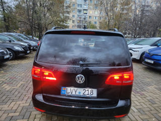 Volkswagen Touran foto 16