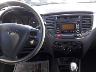 KIA Rio foto 4