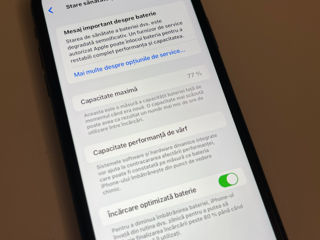 Vând Iphone 11 , baterie 77%