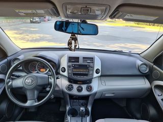 Toyota Rav 4 foto 9