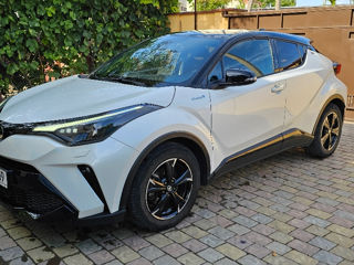 Toyota C-HR foto 1