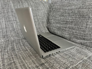 MacBook Pro 2012 foto 2