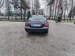 Mercedes E-Class foto 3