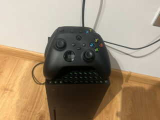 Xbox Series X 1TB + 2 joystickuri