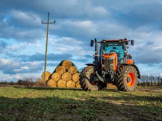 Kubota M7153 foto 8