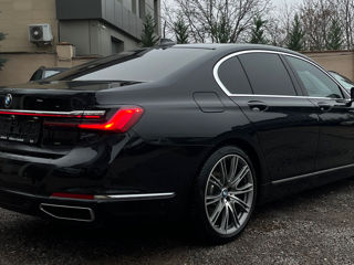 BMW 7 Series foto 3