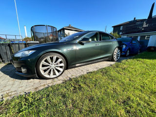 Tesla Model S foto 2