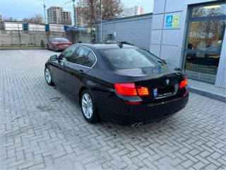 BMW 5 Series foto 2