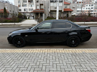 BMW 5 Series foto 4