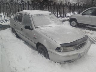 Daewoo Nexia foto 1