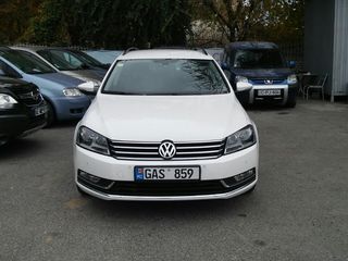 Volkswagen Passat foto 1