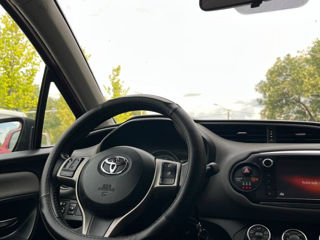 Toyota Yaris foto 10