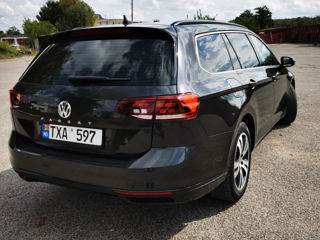 Volkswagen Passat foto 2