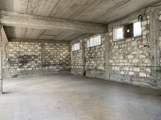Vînd spațiu pentru producere și depozitare Stauceni 310 m2 + 4 ari de teren!!! foto 1
