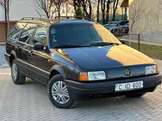 Volkswagen Passat foto 3