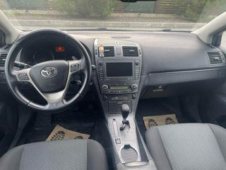 Toyota Avensis foto 6