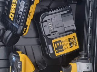 Dewalt  dcf 887 brushless!!оригинал,  с 2 батареями на 3 ампера, зарядка и кейс foto 2