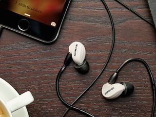 Shure SE215m+ аудиофильские in-ear наушники (поддерживает Android/iPhone) с опцией Bluetooth foto 1
