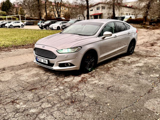 Ford Mondeo foto 8