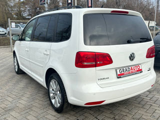 Volkswagen Touran foto 8