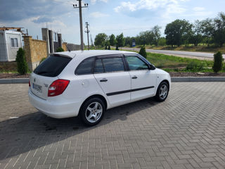 Skoda Fabia foto 2