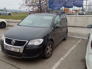 Volkswagen Touran foto 2