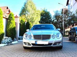 Mercedes E-Class foto 1