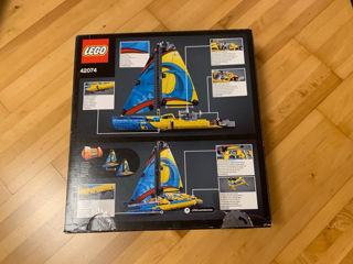 LEGO Technic Rennyacht 42074 foto 2