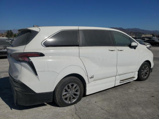 Toyota Sienna foto 6