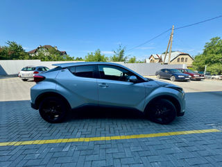 Toyota C-HR foto 6