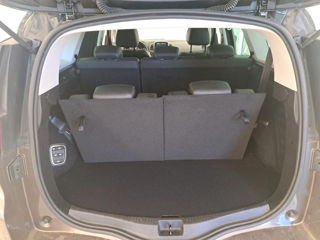 Renault Grand Scenic foto 9