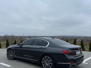 BMW 7 Series foto 3