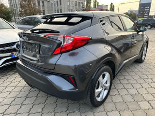 Toyota C-HR foto 5