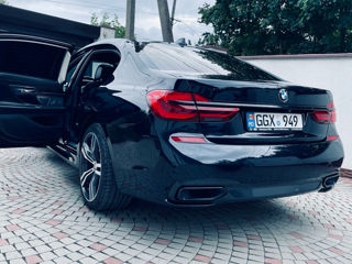 BMW 7 Series foto 3