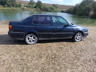 Volkswagen Vento foto 2