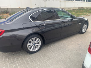 BMW 5 Series foto 5