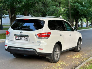 Nissan Pathfinder foto 6