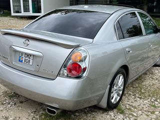 Nissan Altima foto 2