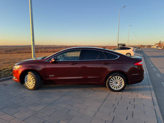 Ford Fusion foto 3