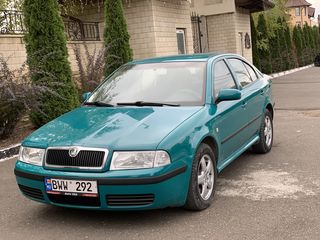 Skoda Octavia foto 1