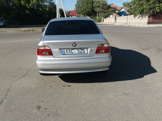 BMW 5 Series foto 7