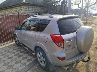 Toyota Rav 4 foto 4