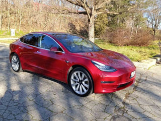 Tesla Model 3 foto 3