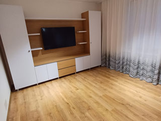 Apartament cu 2 camere, 81 m², Buiucani, Chișinău foto 4